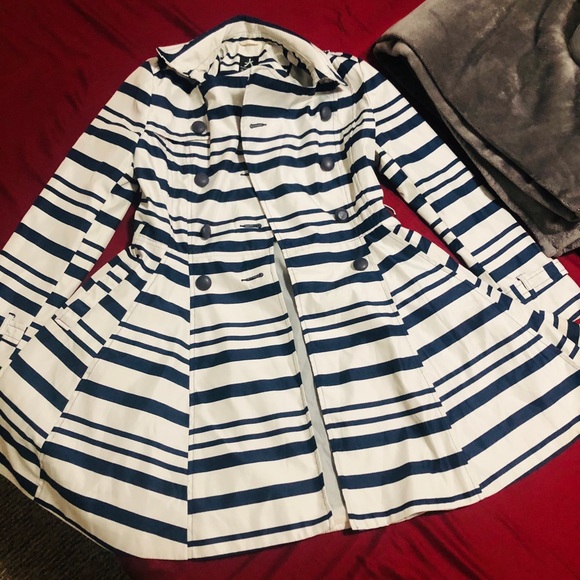 Fancy overcoat for falls - Picture 1 of 1